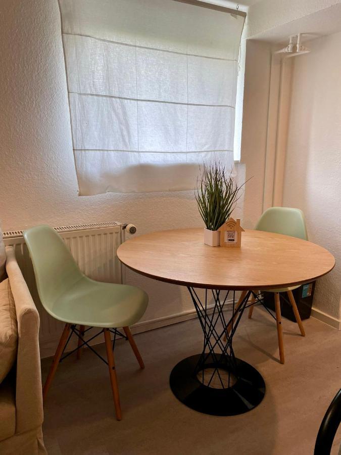 1ZKB Apartment im Souterrain, zentral nähe Pferdemarkt, Ideal für Städtetrips, Paare und Business in OL Oldenburg Exterior foto