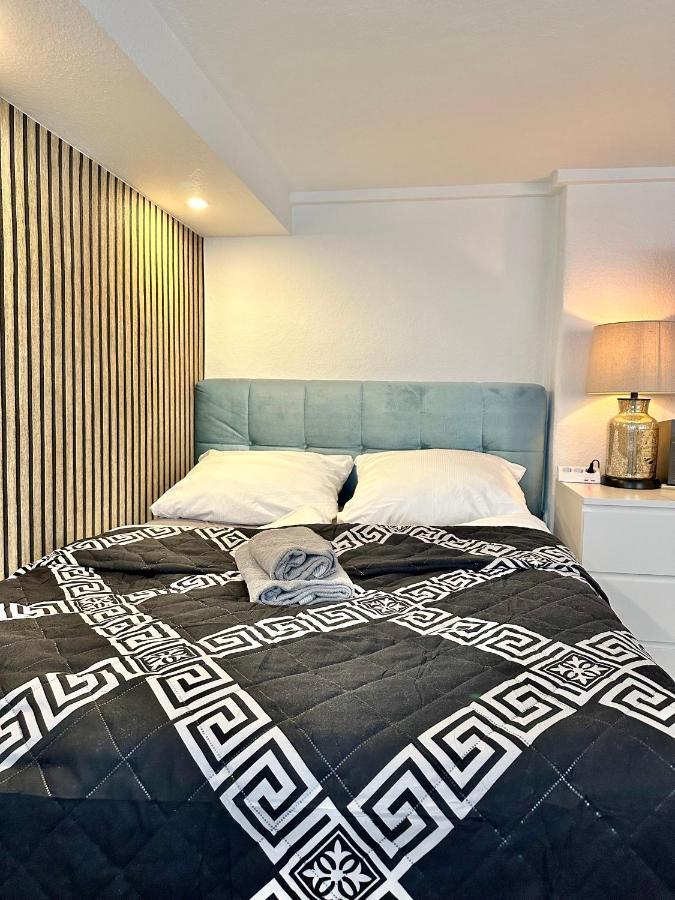 1ZKB Apartment im Souterrain, zentral nähe Pferdemarkt, Ideal für Städtetrips, Paare und Business in OL Oldenburg Exterior foto