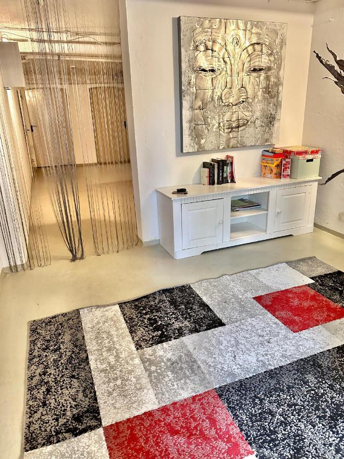 1ZKB Apartment im Souterrain, zentral nähe Pferdemarkt, Ideal für Städtetrips, Paare und Business in OL Oldenburg Exterior foto