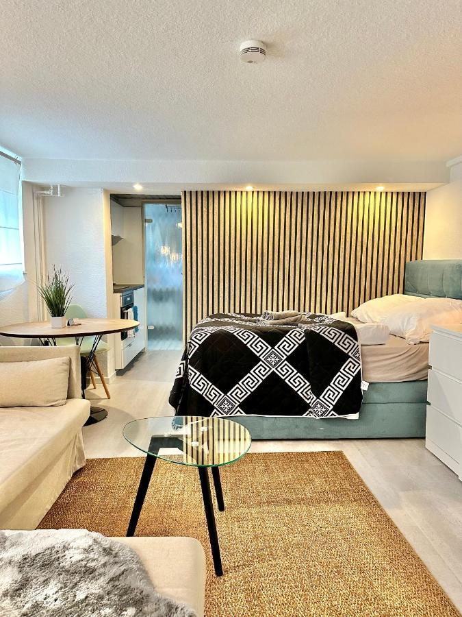 1ZKB Apartment im Souterrain, zentral nähe Pferdemarkt, Ideal für Städtetrips, Paare und Business in OL Oldenburg Exterior foto