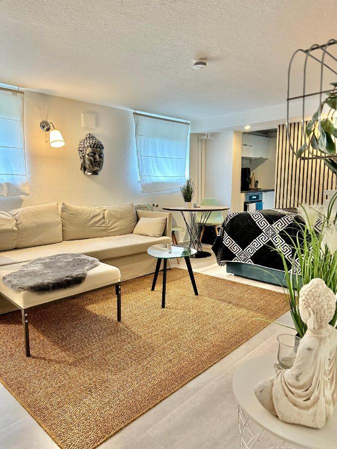 1ZKB Apartment im Souterrain, zentral nähe Pferdemarkt, Ideal für Städtetrips, Paare und Business in OL Oldenburg Exterior foto